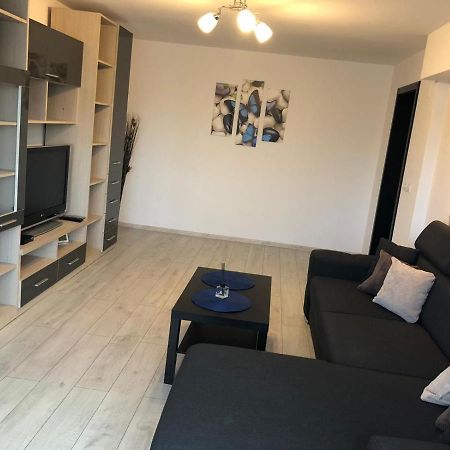 Apartament Modern Targoviste In Regim Hotelier Zewnętrze zdjęcie