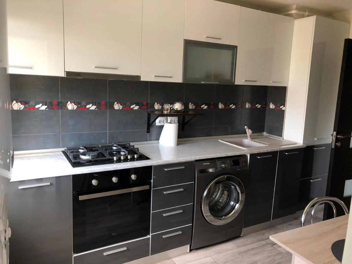 Apartament Modern Targoviste In Regim Hotelier Zewnętrze zdjęcie