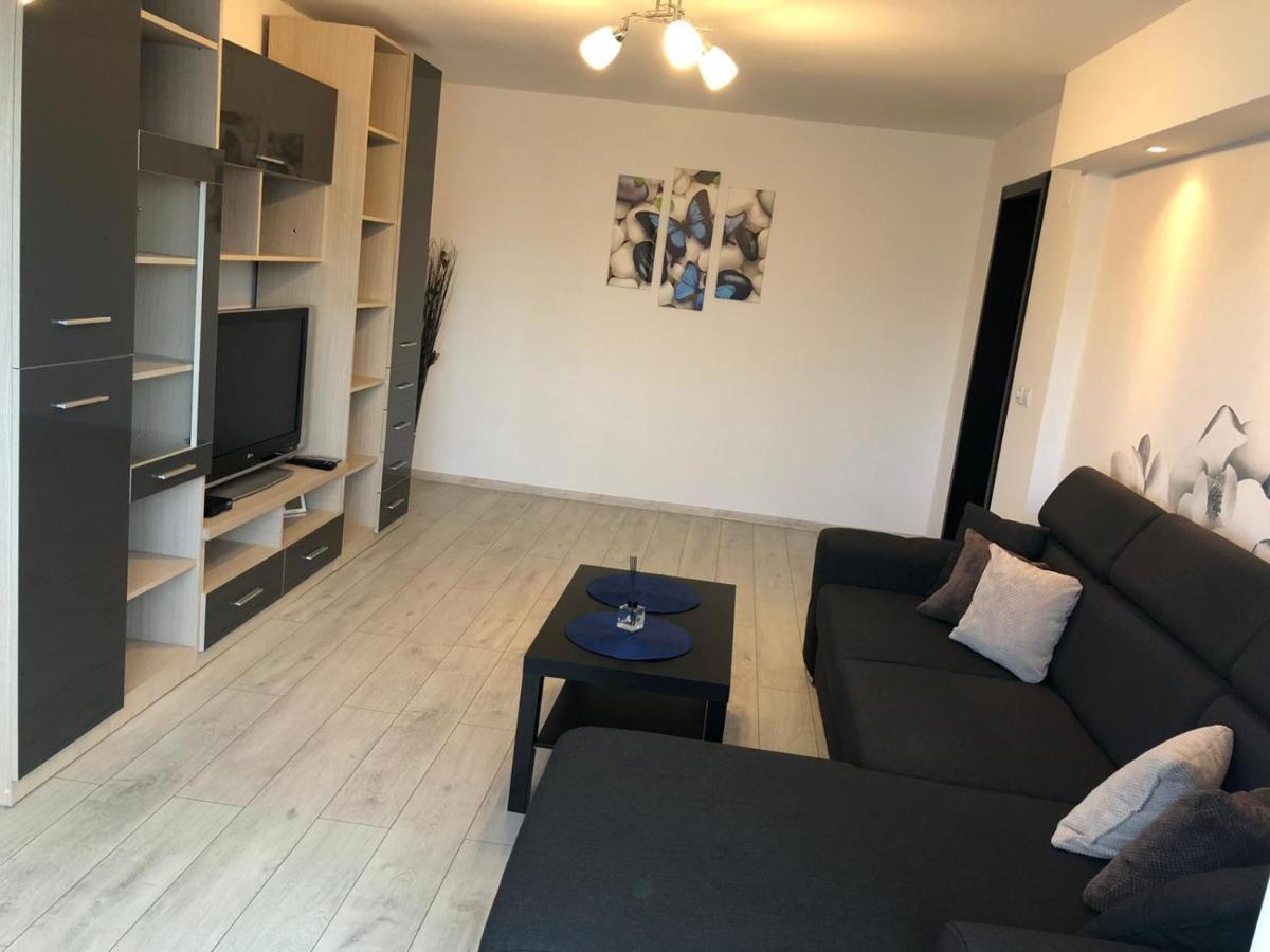 Apartament Modern Targoviste In Regim Hotelier Zewnętrze zdjęcie