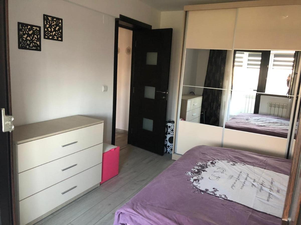 Apartament Modern Targoviste In Regim Hotelier Zewnętrze zdjęcie