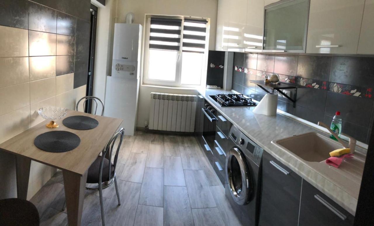 Apartament Modern Targoviste In Regim Hotelier Zewnętrze zdjęcie